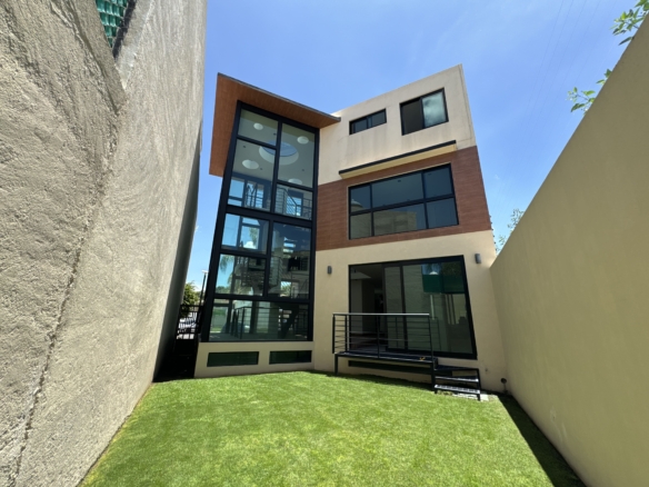 Casa en venta en Claustros del Rio, San Juan del Rio, Qro.