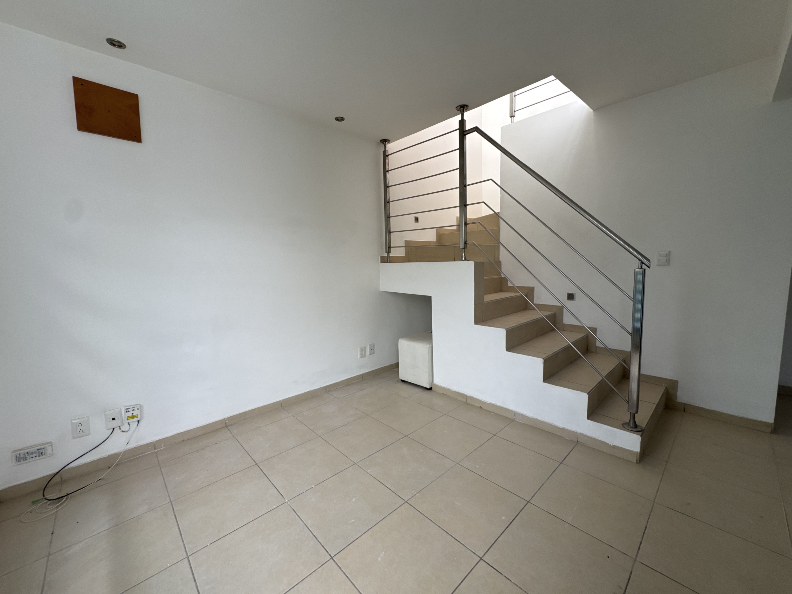 Casa en renta en La Rioja, San Juan del Rio, Qro.